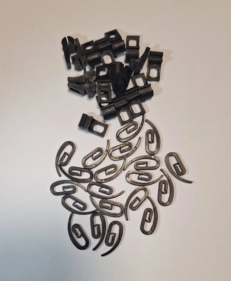 Слайд #1 | Комплект крючков FLY+SIGMA (белый/черный)